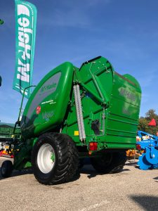 McHale V660 variable Rundballenpresse